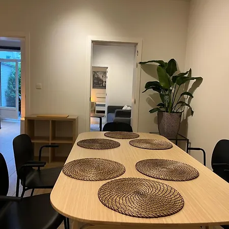 2 Bedroom With Garden Close To Station * Gent