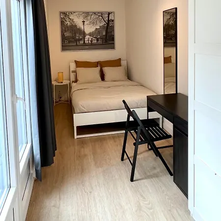 2 Bedroom With Garden Close To Station Appartement *